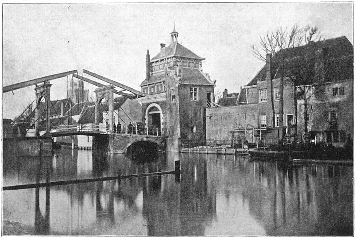 Gezicht op de voormalige Spoeij of Spuipoort.